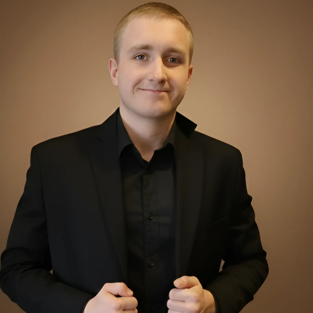 Adrian Czypko - Co-Founder & Automation Architect